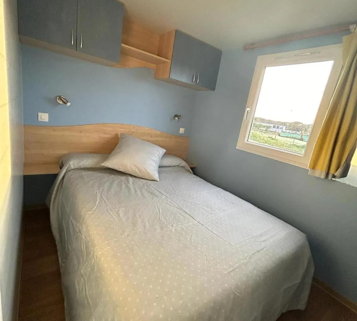 Holiday home Levante Beach Mobilhome Cerca De La Playa Barrosa, Sostenible Y Autosuficiente Chiclana de la Frontera